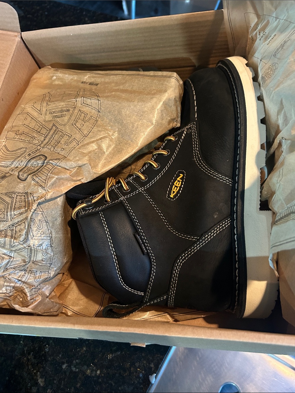 KEEN Cincinnati Black Men's Lace-Up Work Boot with Cream Sole